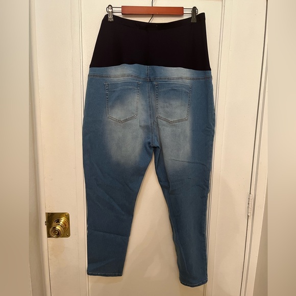 Size XL Maternity Jeans - Picture 2 of 3
